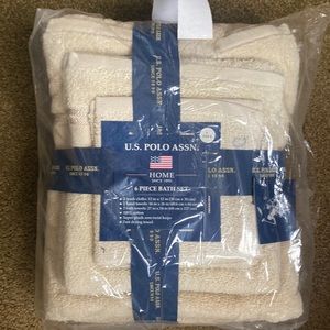 U.S. Polo Ass. 6 Piece Towel Set. NEW
